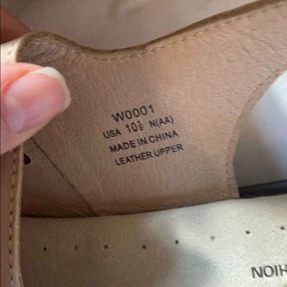 PROPET TAUPE LEATHER SANDALS.  NEW - Picture 8 of 11